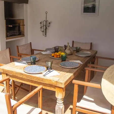 Villa With Spectacular Views Javea